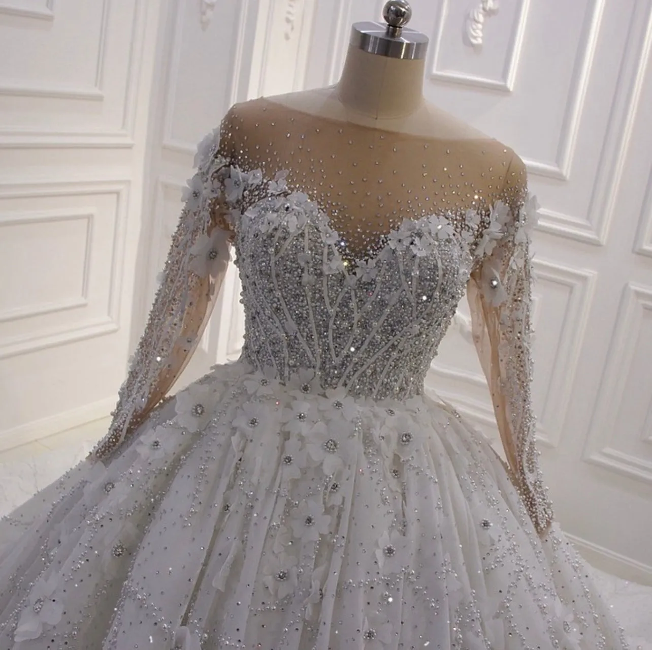 AM550 Long Sleeve Swarovski Rhinestone Crystal Luxury Ball Gown Wedding Dress