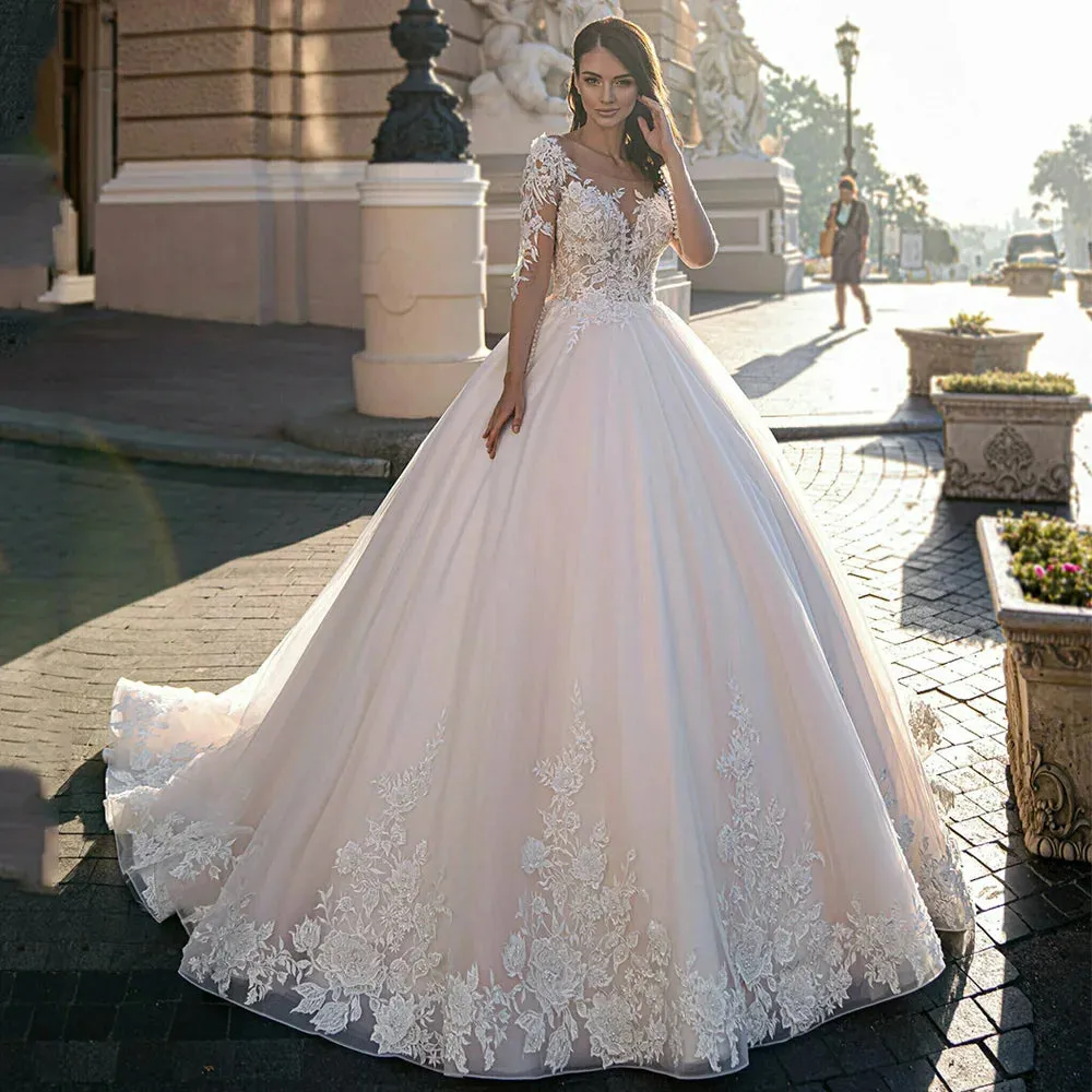 Elegant Pearls Beadings Applique Ball Gown Wedding Dress