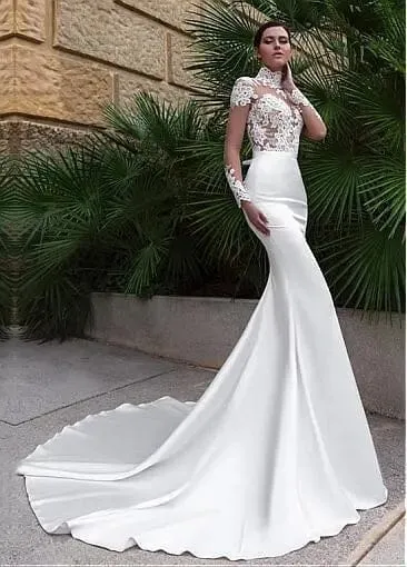 Lace Crest Mermaid Gown