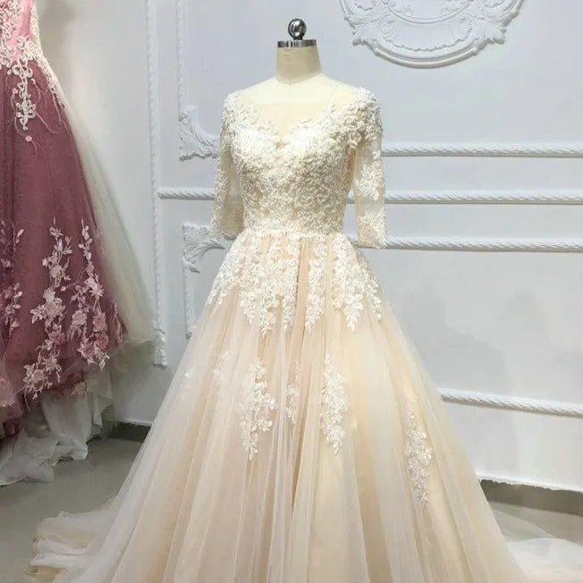 Lace Majesty Wedding Dress