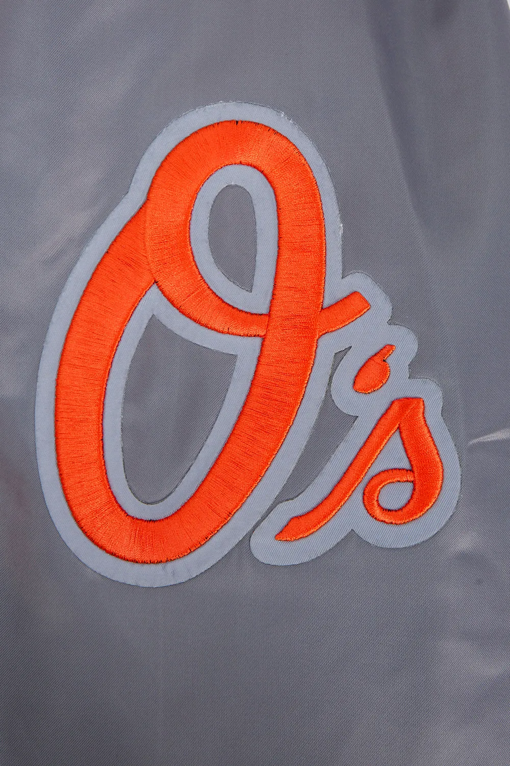 MLB BALTIMORE ORIOLES SCRIPT TAIL MEN'S SATIN JACKET (GRAY)