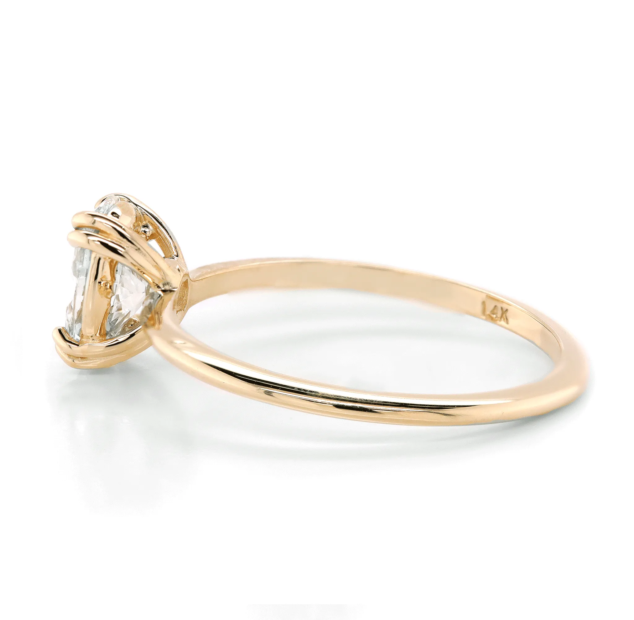 Oval Solitaire | diamond